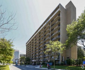 Online realtors for apartments in Boston1